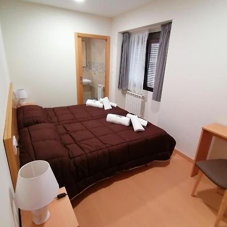 Hospedaxe Casa Avelina Hotel Palas de Rei Cameră foto